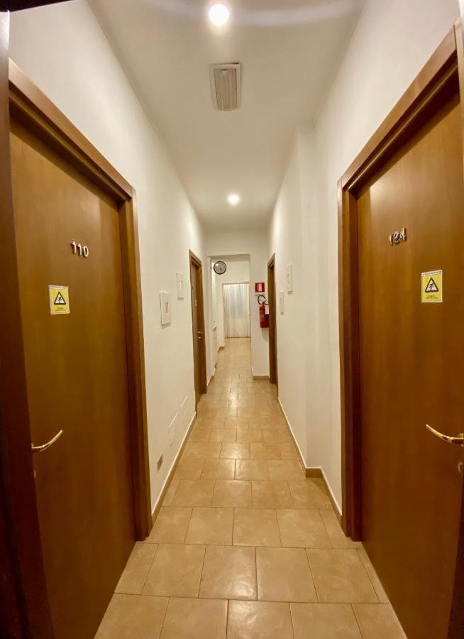 Hotel Atena Milan Exterior photo