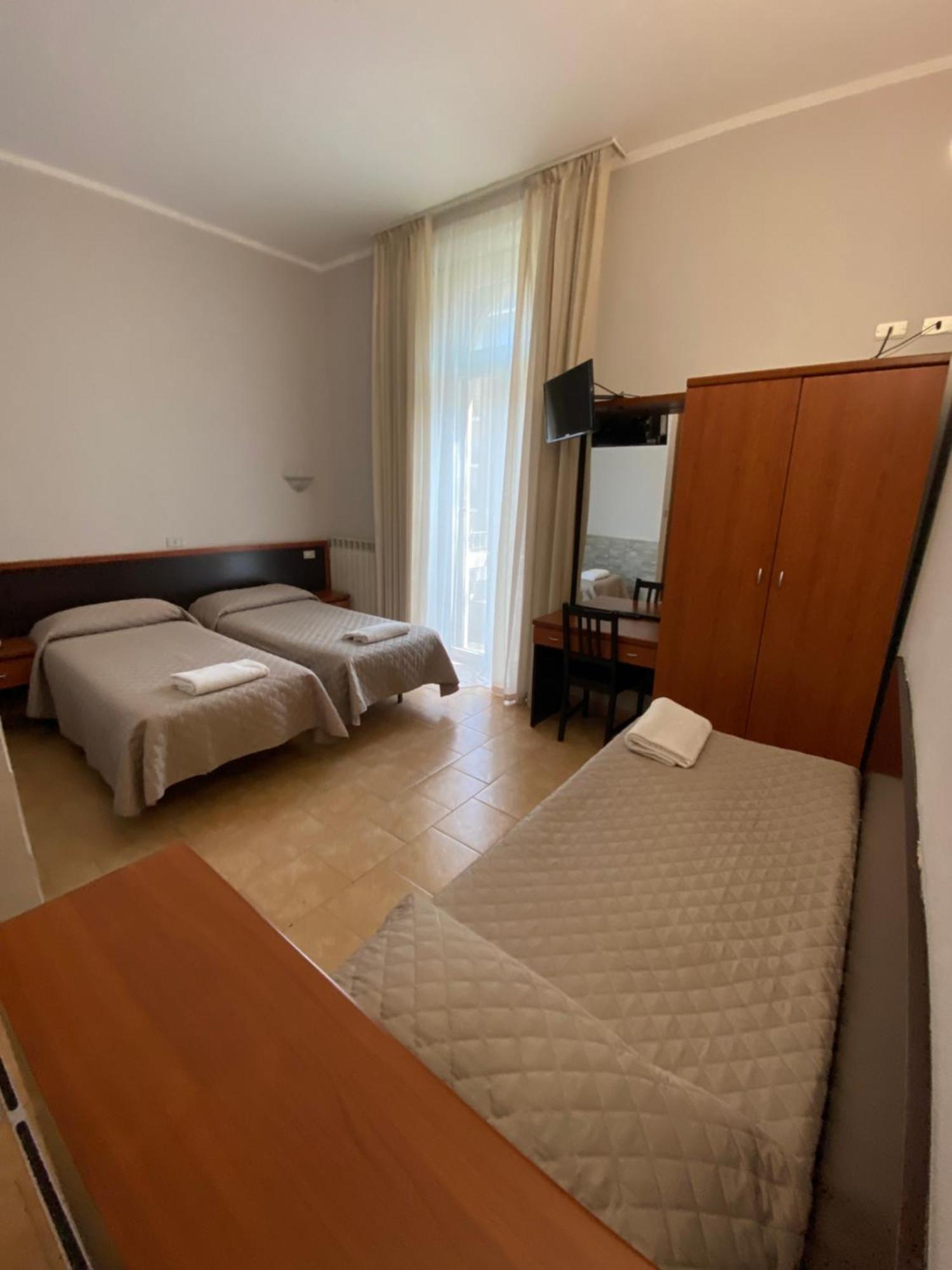Hotel Atena Milan Exterior photo