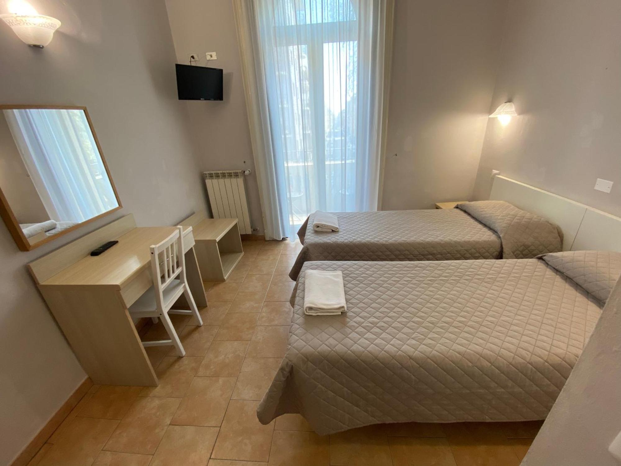 Hotel Atena Milan Exterior photo
